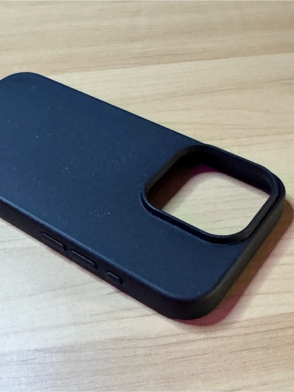 Black Phone Case for iPhone 15 Pro - Slim Protective Cover